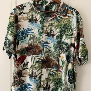 H & M men shirt Sz XL green forest